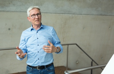 Porträt von Prof. Dr. Jens Newig-3